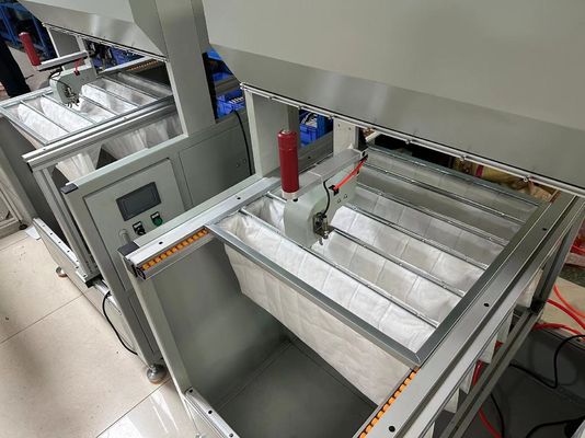 पीएलसी नियंत्रण 0.6-0.8Mpa एयर फिल्टर बनाने की मशीन 3000*1500*1800mm