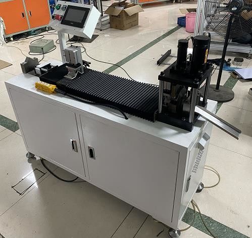 220V एयर फिल्टर बनाने की मशीन, 7pa कार्ड कवर न्यूमेटिक प्रेसिंग मशीन